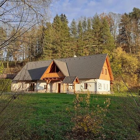 The Retreat Villa Zdarky Buitenkant foto
