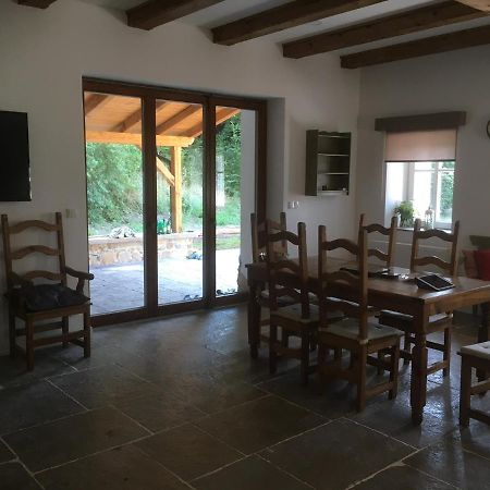 The Retreat Villa Zdarky Buitenkant foto