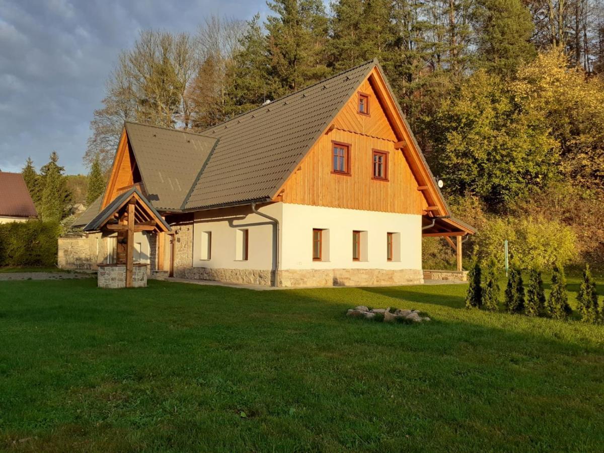The Retreat Villa Zdarky Buitenkant foto